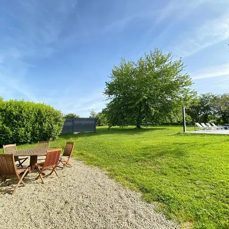 Superb Norman With Swimming Pool In The Bay Of Mont St Michel *
