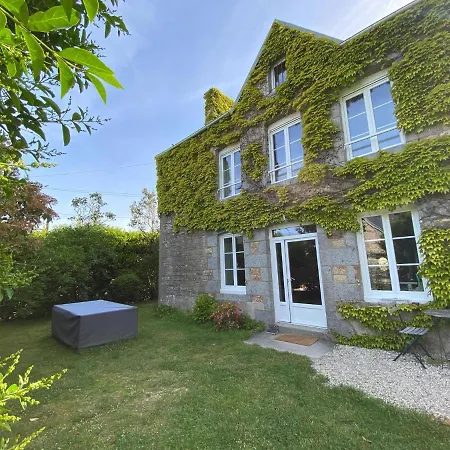 Superb Norman With Swimming Pool In The Bay Of Mont St Michel Casa de Férias *